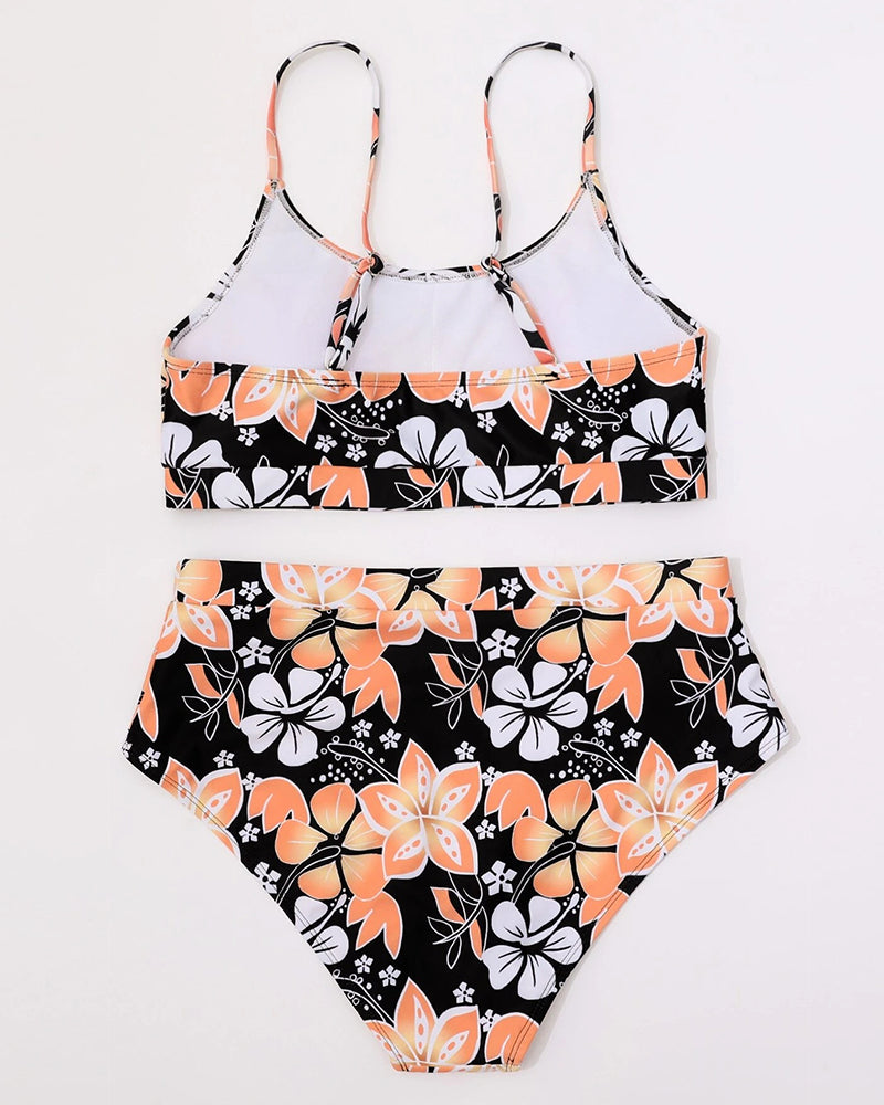 Yvessa | Bikini with floral pattern