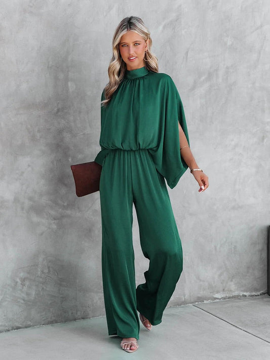 Aveline Jumpsuit - Elegante jumpsuit met lange mouwen en wijde broekspijpen, perfect voor casual en verfijnde gelegenheden. Gemaakt van hoogwaardig polyester voor een comfortabele en strakke pasvorm. Verkrijgbaar in Green en maten XS-2XL. Combineer moeiteloze stijl met ultiem comfort en geniet van een frisse, moderne uitstraling. Bestel nu de Aveline Jumpsuit en upgrade je garderobe met deze veelzijdige must-have!